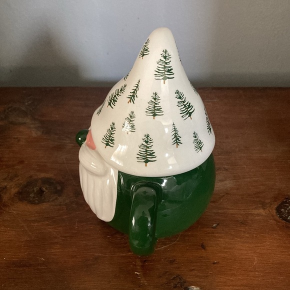 NWT- Stunning 16oz- 2 Piece-Green Gnome- White Hat Lid w/ Green 🌲 Ceramic Teapot - Picture 5 of 16